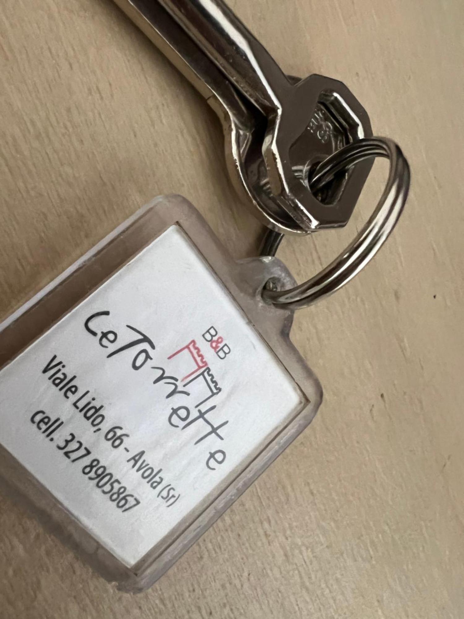 Le Torrette Rooms And Apartments Авола Экстерьер фото