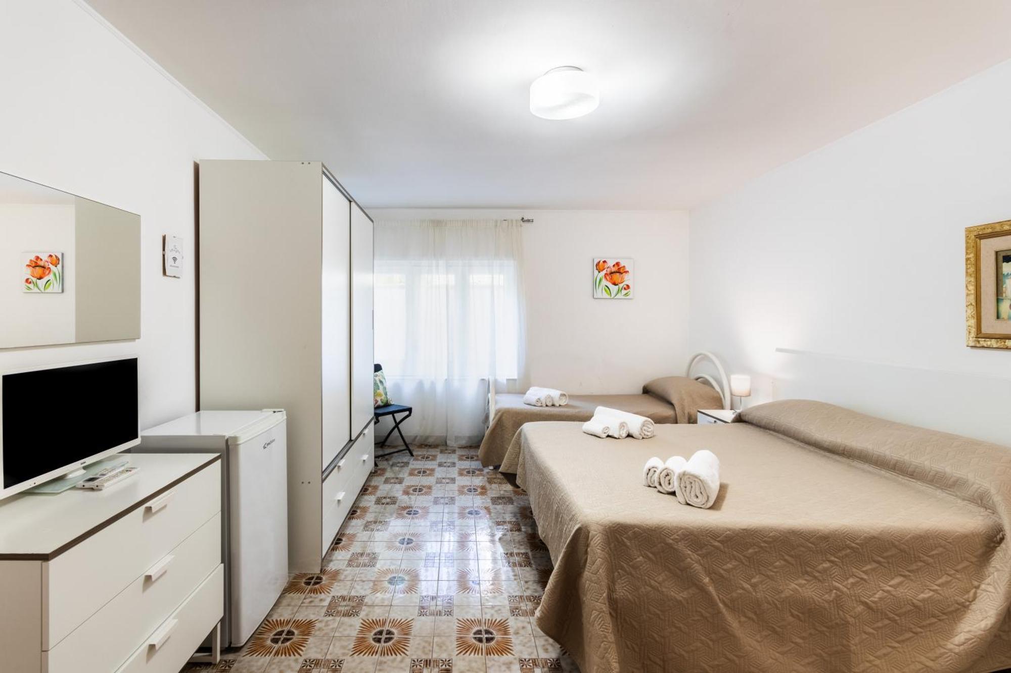 Le Torrette Rooms And Apartments Авола Экстерьер фото