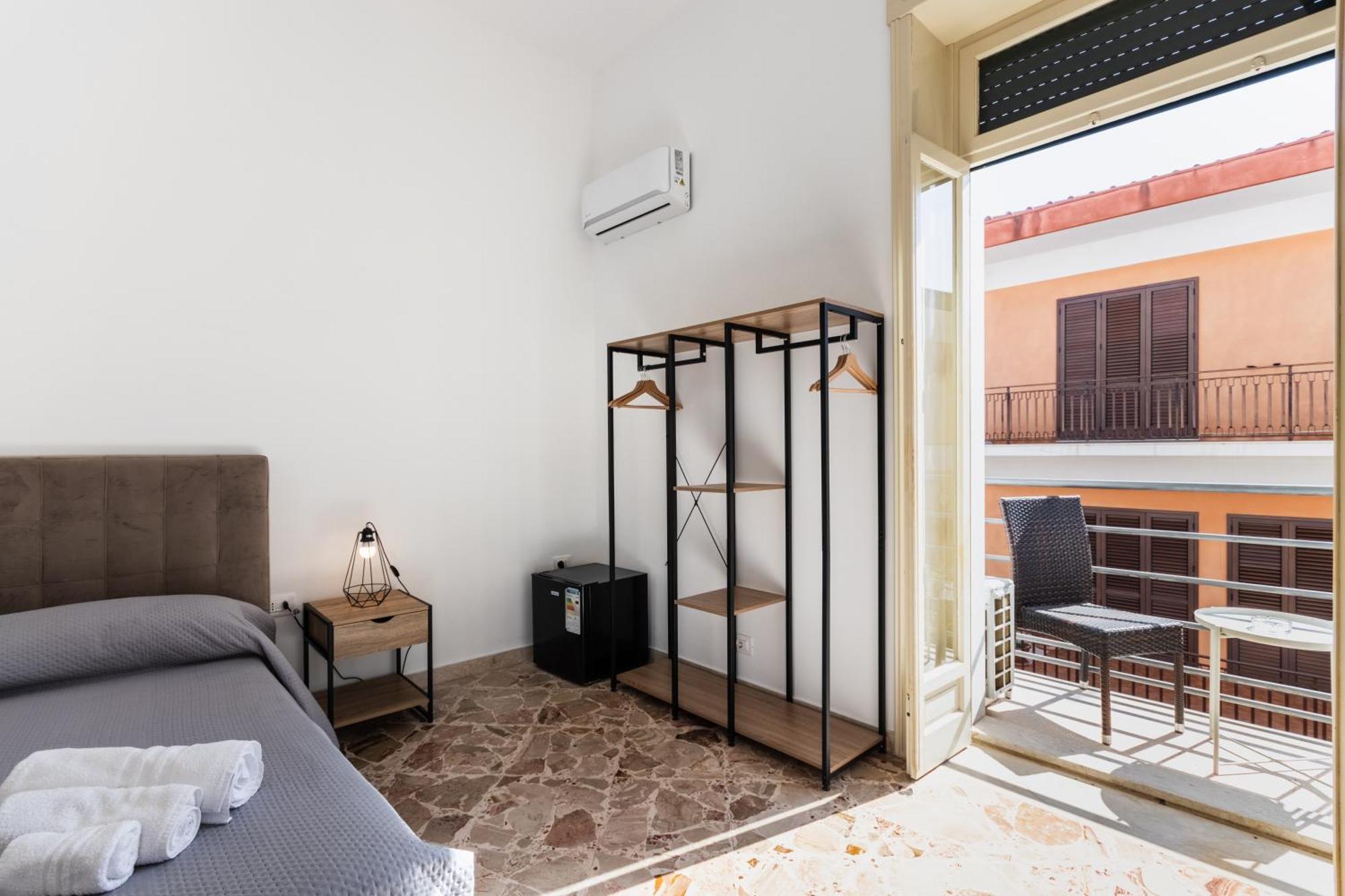 Le Torrette Rooms And Apartments Авола Экстерьер фото