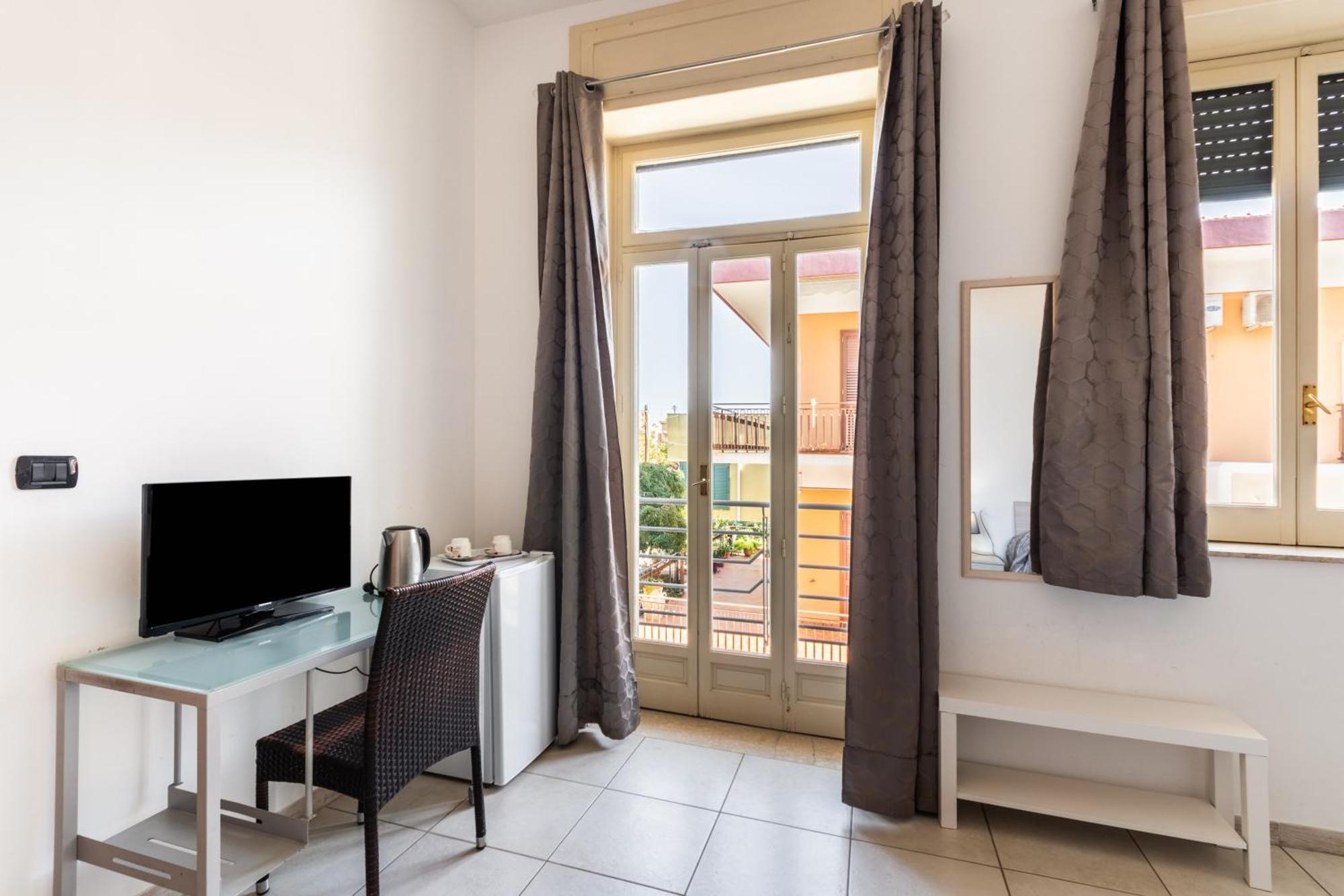Le Torrette Rooms And Apartments Авола Экстерьер фото