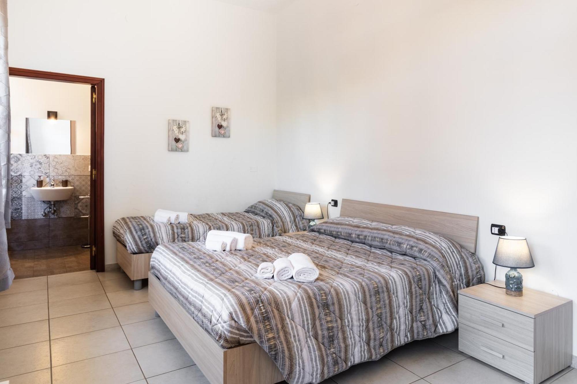Le Torrette Rooms And Apartments Авола Экстерьер фото
