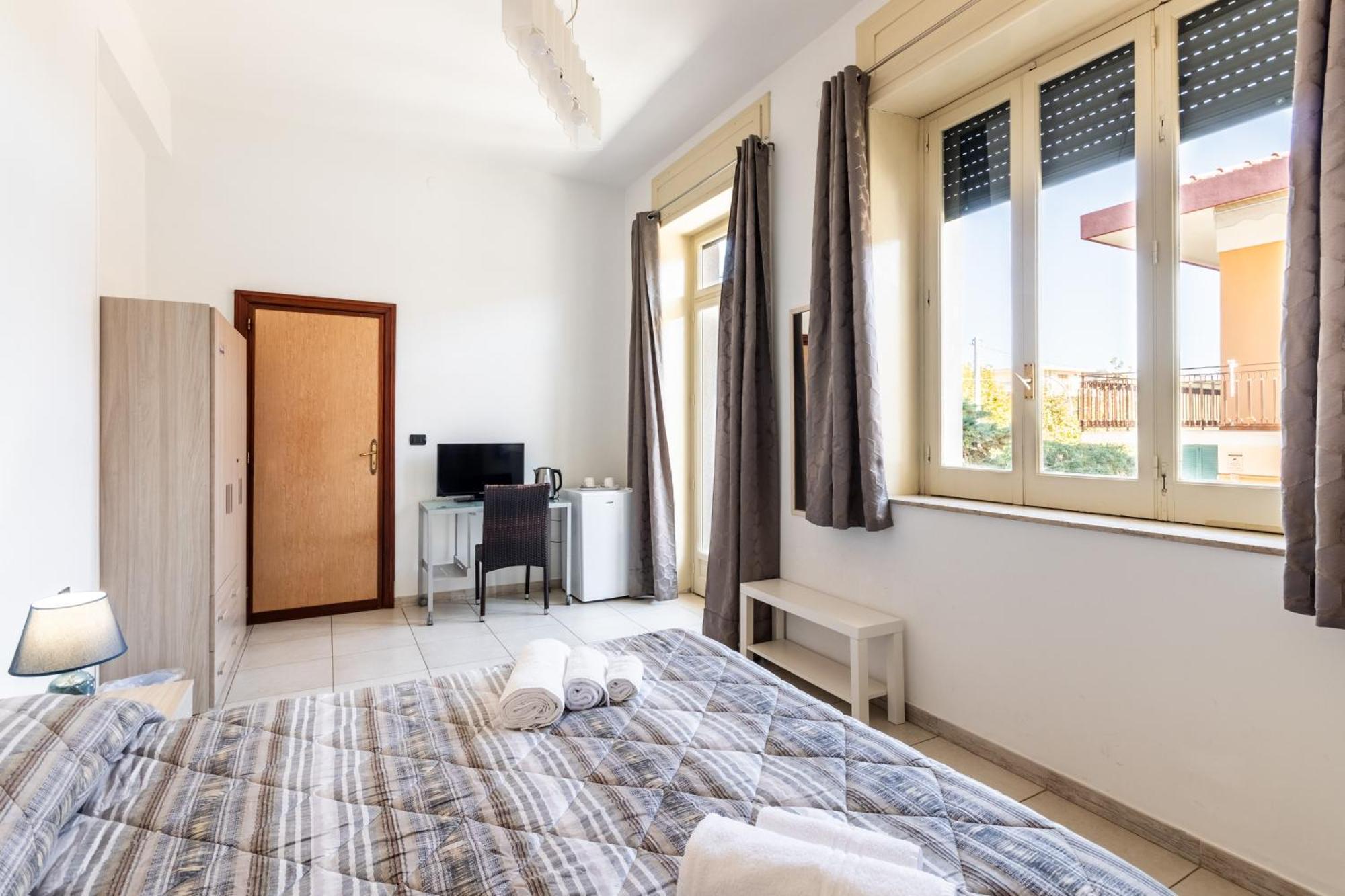 Le Torrette Rooms And Apartments Авола Экстерьер фото