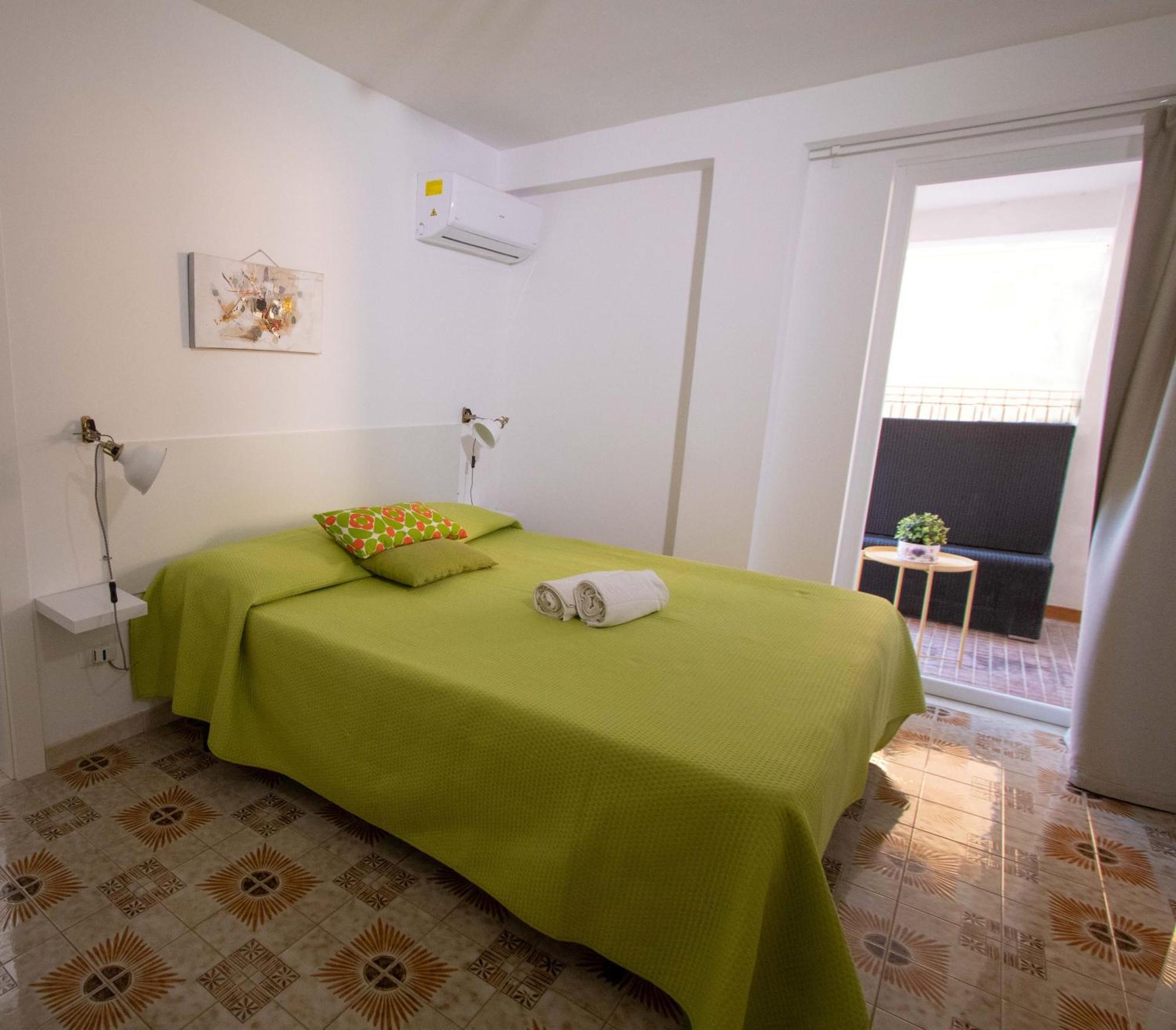 Le Torrette Rooms And Apartments Авола Экстерьер фото
