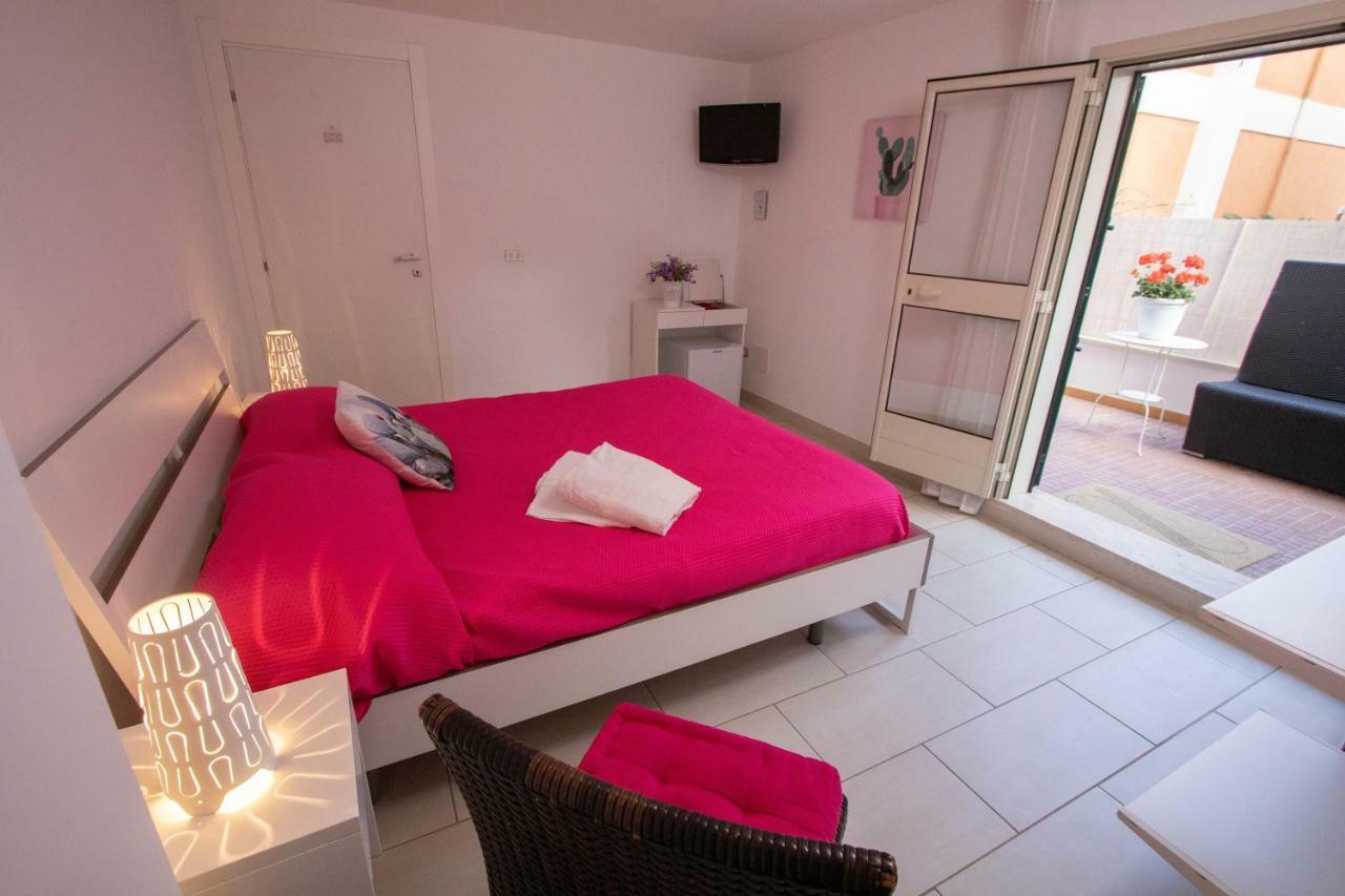Le Torrette Rooms And Apartments Авола Экстерьер фото