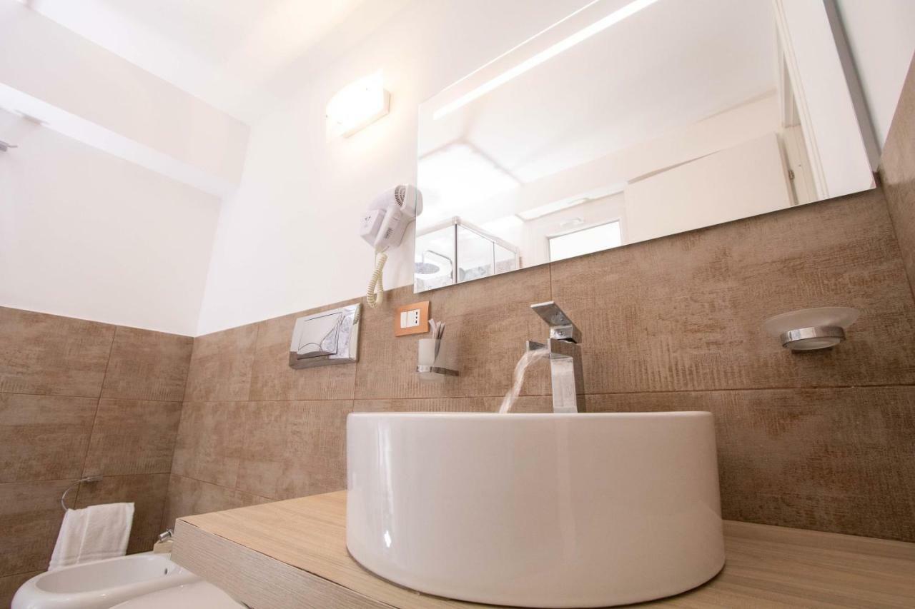 Le Torrette Rooms And Apartments Авола Экстерьер фото